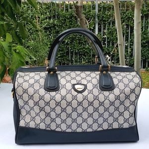 Stunning  Rare Vintage Gucci GG Supreme Navy Boston small Travel Train case bag